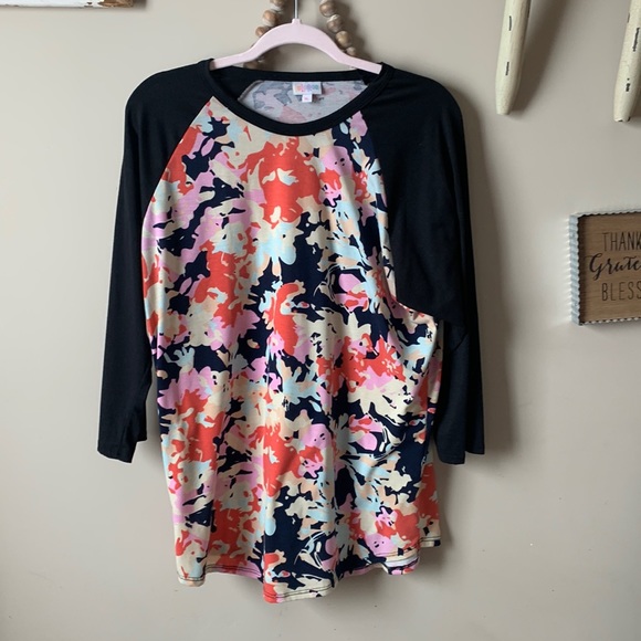 LulaRoe baseball style Tshirt - Picture 1 of 4